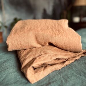 NWOT Casaluna linen sheets - Adobe Clay